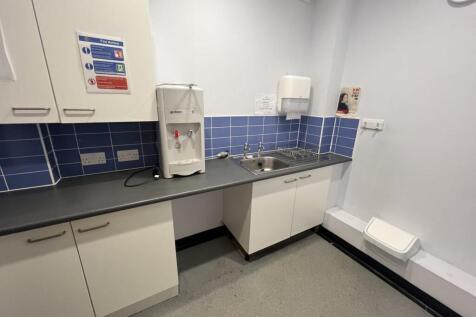 Office to rent Image 8