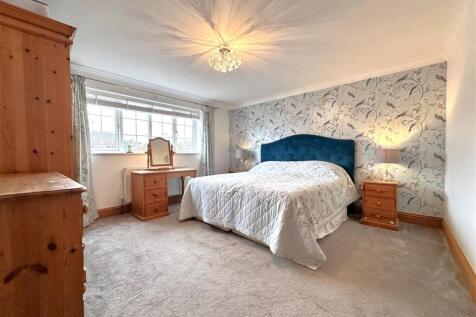 Master Bedroom (Annexe) 368