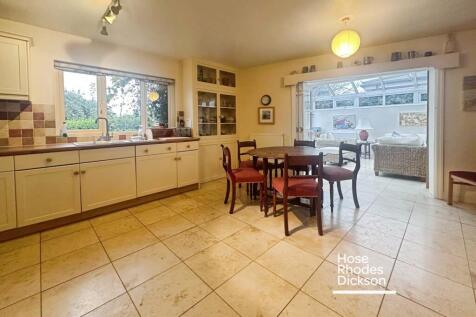 Heathfield Road, PO35 photo 3
