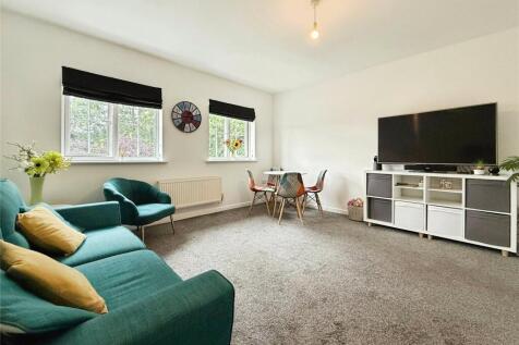 Alexandra Close, College Town, Sandhurst, Berkshire, GU47 photo 3