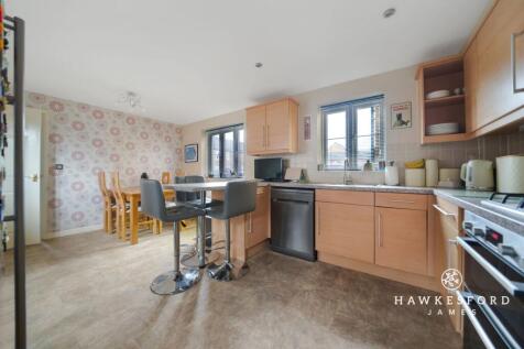 Monarch Drive, Sittingbourne - Kitchen/diner