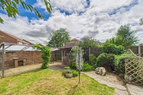 CAM02023G0-PR0155-STILL028