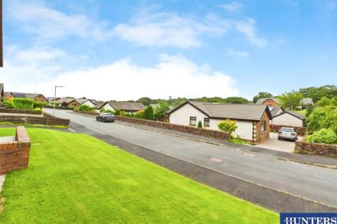 Front Garden/Outlook