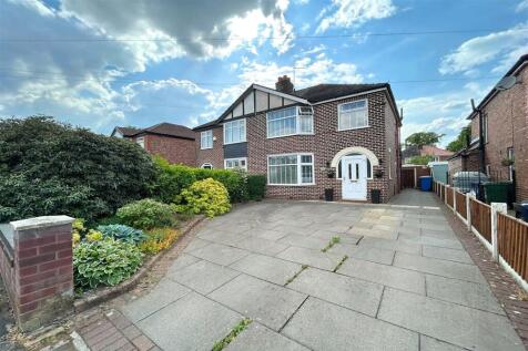 Sale, M33 - property photo