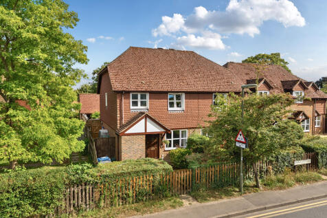 Farnham, GU9 - property photo
