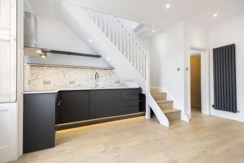 Lansdown Place, Cheltenham GL50 2HX photo 4