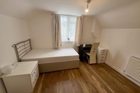 Highfield Lane, Southampton photo 3