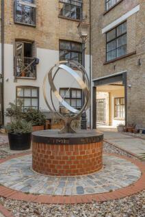 Colvestone Crescent, E8