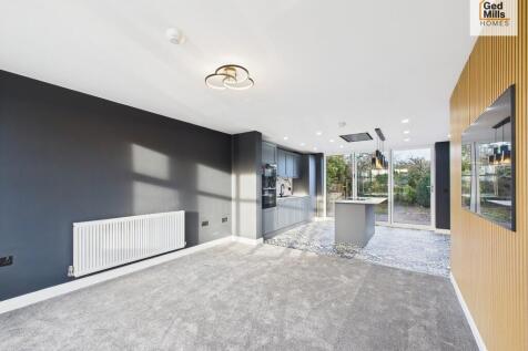 CAM02899G0-PR0068...