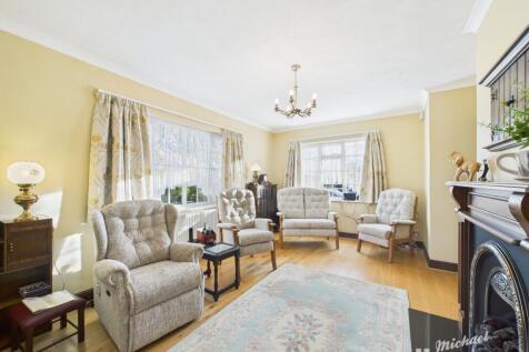 CAM02773G0-PR0375-STILL004