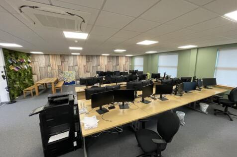 Unit 2  Winnersh Fields 3.JPG