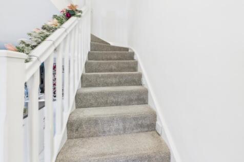 CAM03729G0-PR0199-STILL023