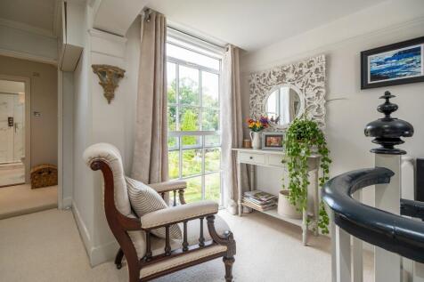 1440px-Elm Farm H...