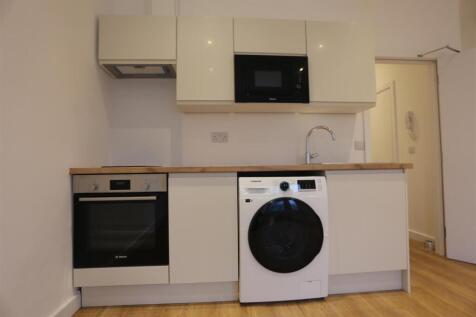 3, 23 SEAFIELD ROAD KITCHEN.JPG