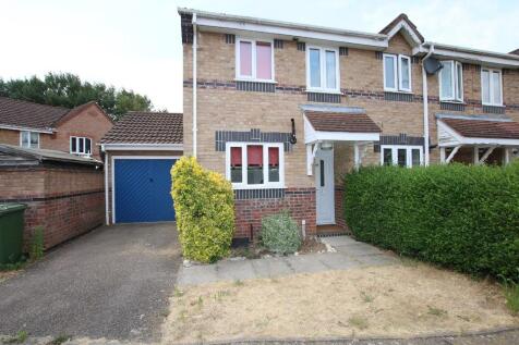2-bed terraced on Willow Court,Attleborough,NR17, £950/mo