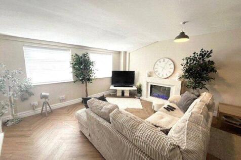 Eddisbury Square, Frodsham, Cheshire, WA6 photo 3