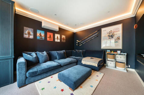 1304413-11-684330...