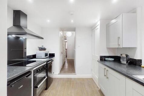 19 Khartoum Road - BIhdd3eESmkAlvmm0Gxv.jpg