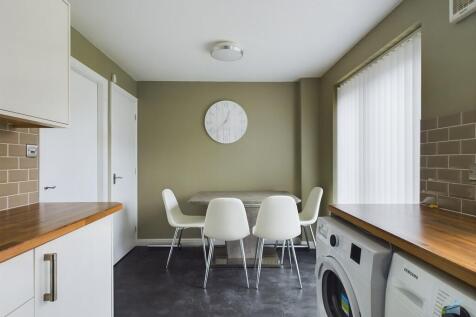 Warrender Drive , Prenton  photo 4
