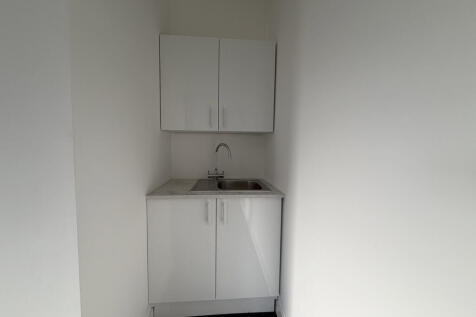 Herbert Road, Colindale, Barnet, London photo 3
