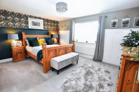 Principal Bedroom...