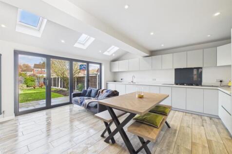 Fabulous Open Plan Living Kitchen