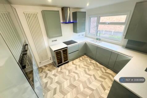 Fully Integrated Modern Kitchen