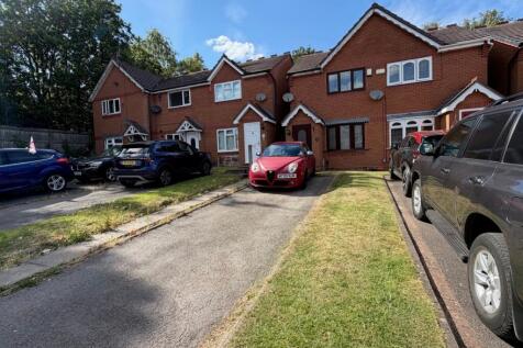 2-bed semi-detached on Limes Road, Dudley, West Midlands, DY1, £925/mo