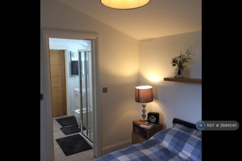 Master Bedroom/En-Suite1