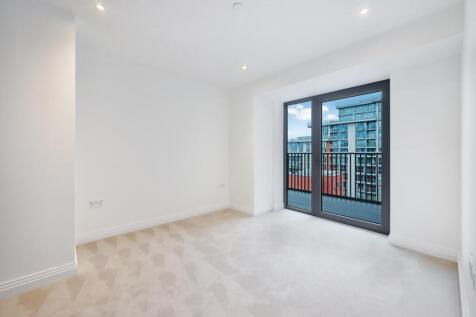Apogee House, 1 Eden Place, London, E16  photo 4