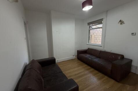 Foleshill Road, Coventry photo 3