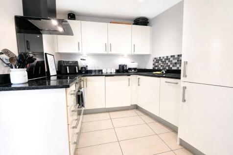 Crown Hill, Rayleigh, Essex, SS6 photo 3