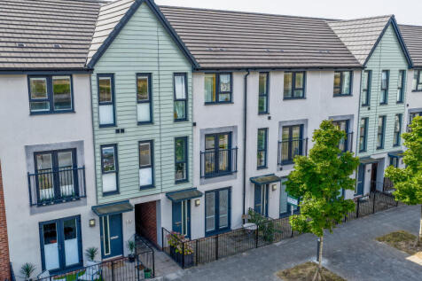 4 bedroom Terraced for sale