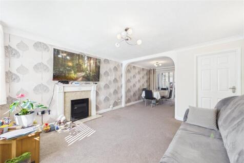 Thruxton Drive, Northampton, Northamptonshire, NN3 photo 4
