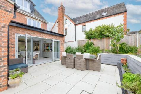 25 Church Street, Belton