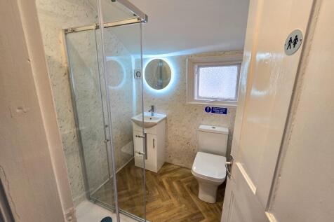 WhatsApp Image 2025-10-08 at 11.33.52 (16).jpeg