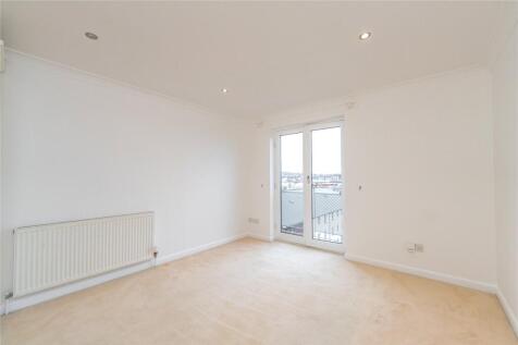 Lounge/Kitchen