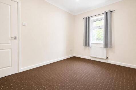 Hazelwood Road, BRADFORD photo 5