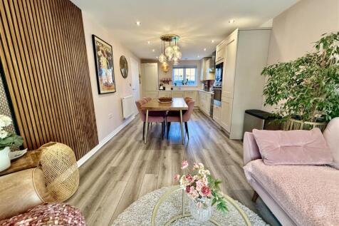 KITCHEN &amp; DINING ROOM