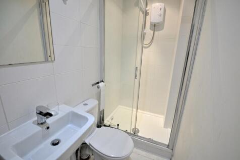 4 Mount bathroom ...