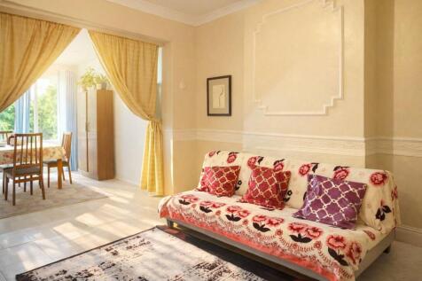 Shakespeare Crescent, E12, 3 Bedroom House For Sal