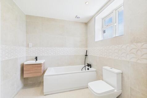 CAM03062G0-PR0163-STILL007