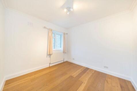 Pullman Gardens, Putney photo 3