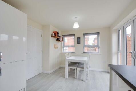 Open Plan Fitted Dining Kitchen