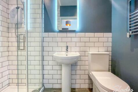 FLAT 5 BATHROOM