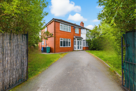 85 Bury Old Road
