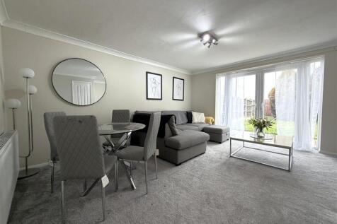 Generous Lounge/Diner 086