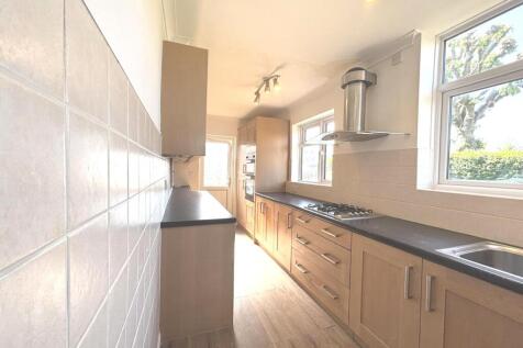 Sandon Road, Stafford, ST16 3HW photo 3