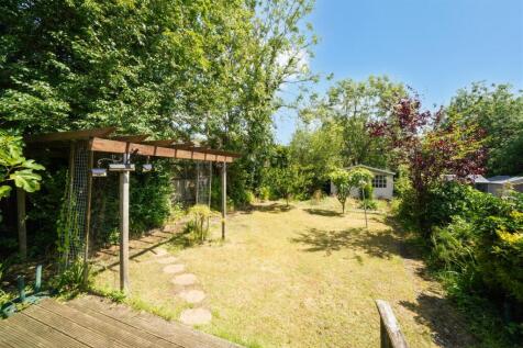 16 Greenford Road - YyRU9v5zXW51zOvYThg6.jpg