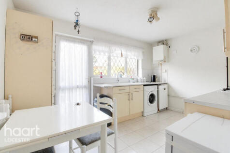 Featherby Drive, Leicester photo 4